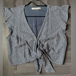🖤ABERCROMBIE & FITCH LINEN BLEND TIE-FRONT TOP